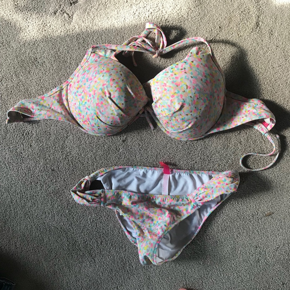 Victoria’s Secret Bikini top